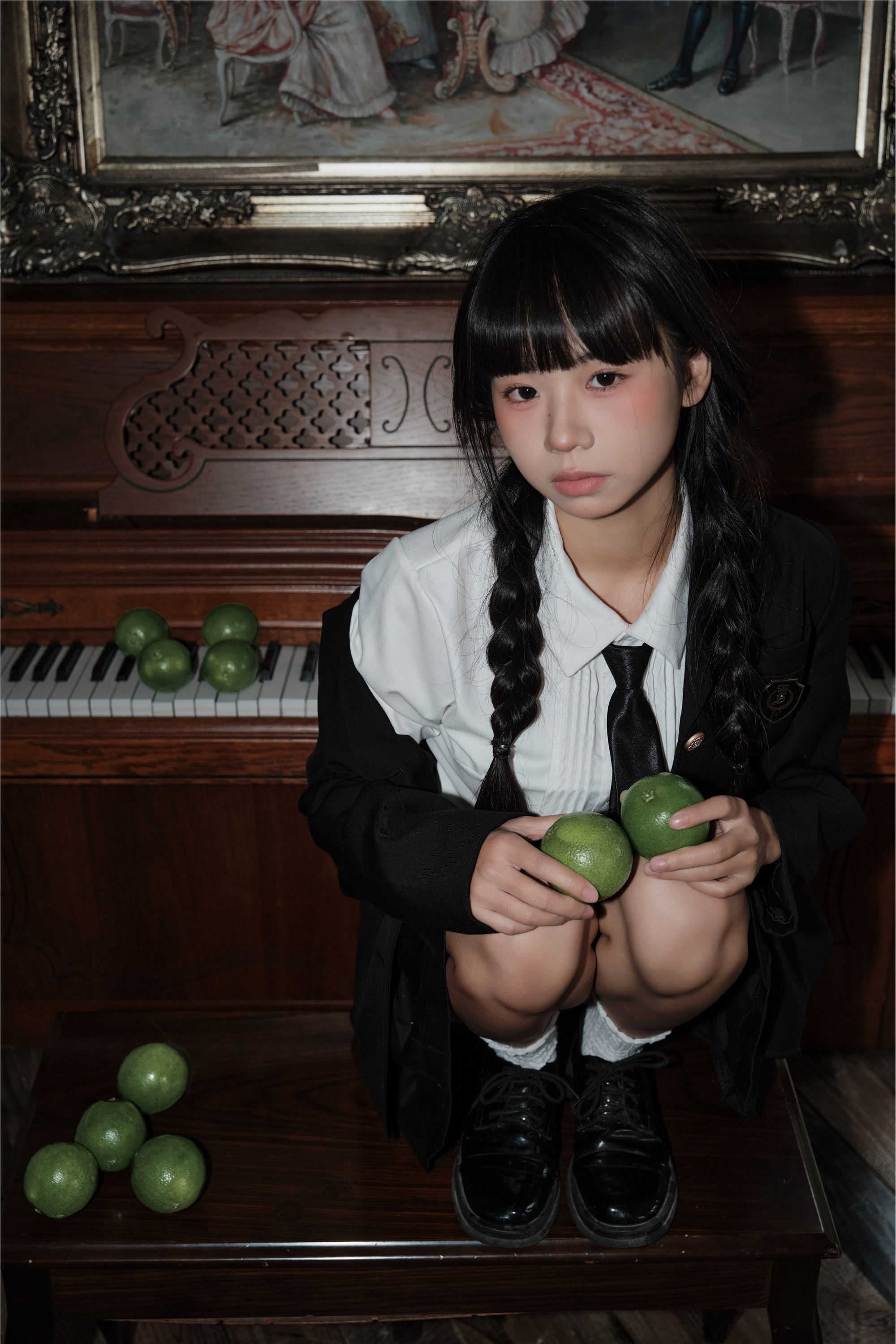 YITUYU艺图语 2025.01.18 青橙少女 是三金呀